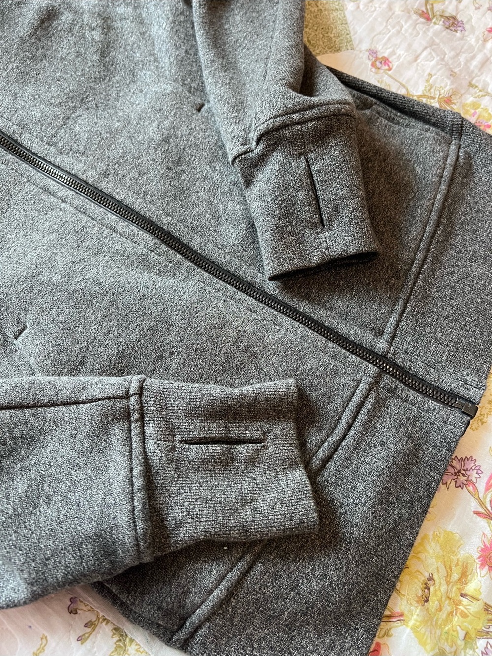 Lululemon Scuba Full Zip Hoodie Jacket Heathered Grey Size 8 - Picture 10 of 11